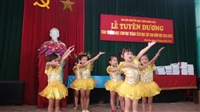 Lễ tuyên dương trao thưởng học sinh đạt thành tích học tập cao năm học 2014-2015 